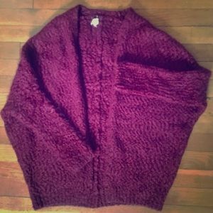 BURGUNDY OVERSIZED FLUFFY CARDIGAN
